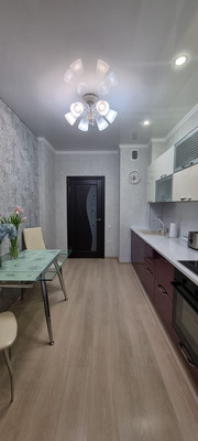 Продам двухкомнатную (2-комн.) квартиру, Хусаина Мавлютова ул, 42, Казань г