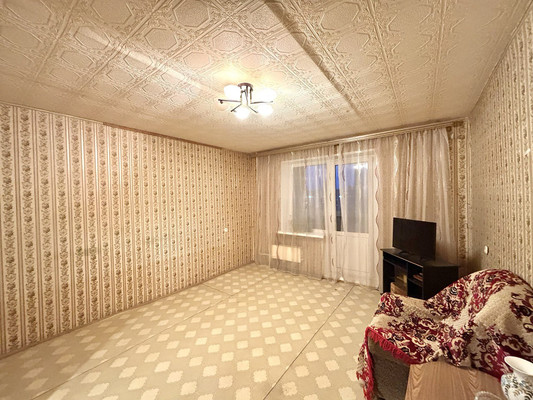 Продам трехкомнатную (3-комн.) квартиру, Березовая ул, 1к1, Рязань г