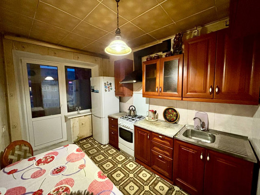 Продам трехкомнатную (3-комн.) квартиру, Березовая ул, 1к1, Рязань г