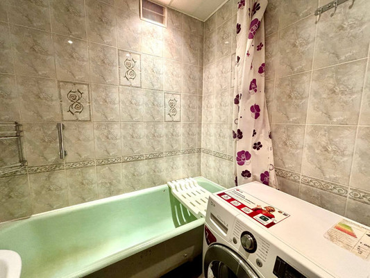 Продам трехкомнатную (3-комн.) квартиру, Березовая ул, 1к1, Рязань г
