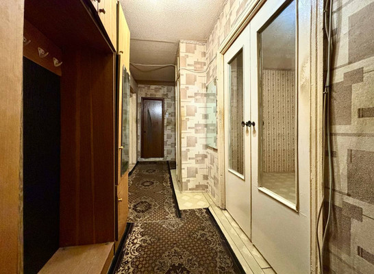 Продам трехкомнатную (3-комн.) квартиру, Березовая ул, 1к1, Рязань г