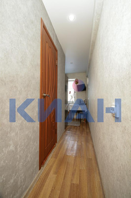 Продам двухкомнатную (2-комн.) квартиру, Парашютная ул, 12, Красноярск г