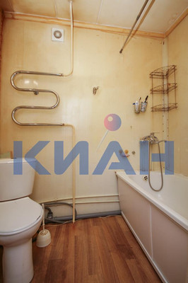 Продам двухкомнатную (2-комн.) квартиру, Парашютная ул, 12, Красноярск г