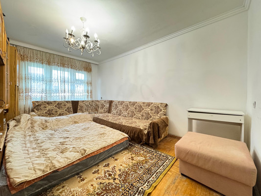 Продам трехкомнатную (3-комн.) квартиру, Кулиева пр-кт, 22, Нальчик г