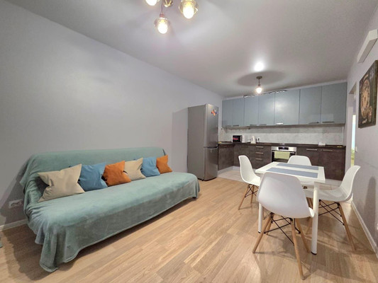 Продам трехкомнатную (3-комн.) квартиру, Поляны ул, 5кА, Москва г