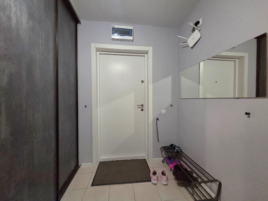 Продам трехкомнатную (3-комн.) квартиру, Поляны ул, 5кА, Москва г