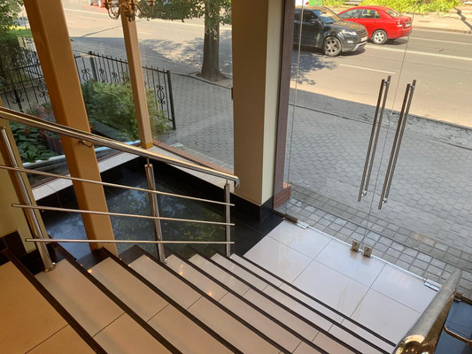 Продам торговое помещение 126,9 м2, Мира пр-кт, 63а-65А, Калининград г