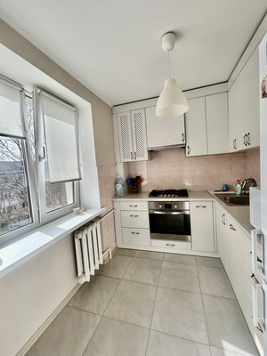 Продам трехкомнатную (3-комн.) квартиру, Ульянова Дмитрия ул, 20, Ялта г