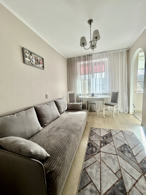 Продам трехкомнатную (3-комн.) квартиру, Ульянова Дмитрия ул, 20, Ялта г