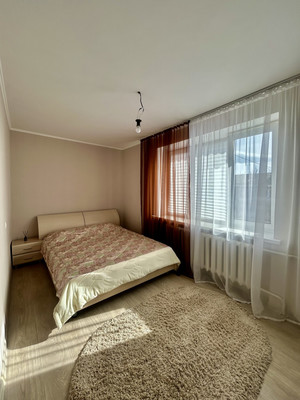 Продам трехкомнатную (3-комн.) квартиру, Ульянова Дмитрия ул, 20, Ялта г