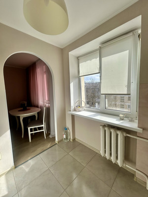 Продам трехкомнатную (3-комн.) квартиру, Ульянова Дмитрия ул, 20, Ялта г