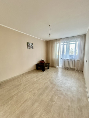 Продам трехкомнатную (3-комн.) квартиру, Ульянова Дмитрия ул, 20, Ялта г