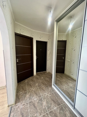 Продам трехкомнатную (3-комн.) квартиру, Ульянова Дмитрия ул, 20, Ялта г