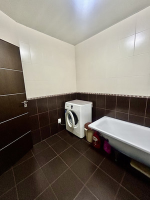 Продам трехкомнатную (3-комн.) квартиру, Ульянова Дмитрия ул, 20, Ялта г