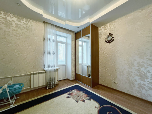 Продам двухкомнатную (2-комн.) квартиру, Циолковского ул, 30, Нижний Тагил г
