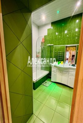 Продам двухкомнатную (2-комн.) квартиру, Красных Командиров пр-кт, 19, Зеленогорск г