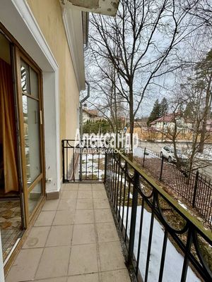 Продам двухкомнатную (2-комн.) квартиру, Красных Командиров пр-кт, 19, Зеленогорск г