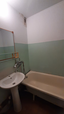 Продам двухкомнатную (2-комн.) квартиру, Селим-Герай ул, 10, Симферополь г