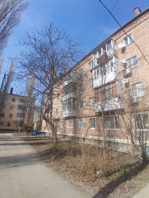 Продам трехкомнатную (3-комн.) квартиру, Морская ул, 46, Волгодонск г