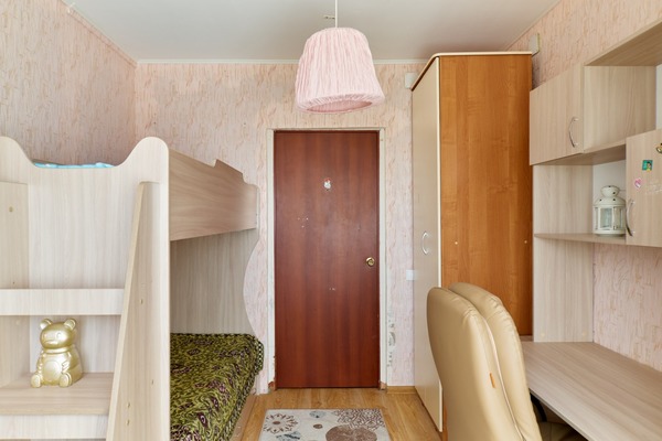 Продам двухкомнатную (2-комн.) квартиру, Тыныч ул, 3, Казань г