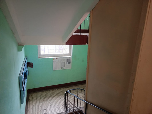 Продам двухкомнатную (2-комн.) квартиру, 42, Новый Свет п