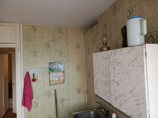 Продам двухкомнатную (2-комн.) квартиру, 42, Новый Свет п