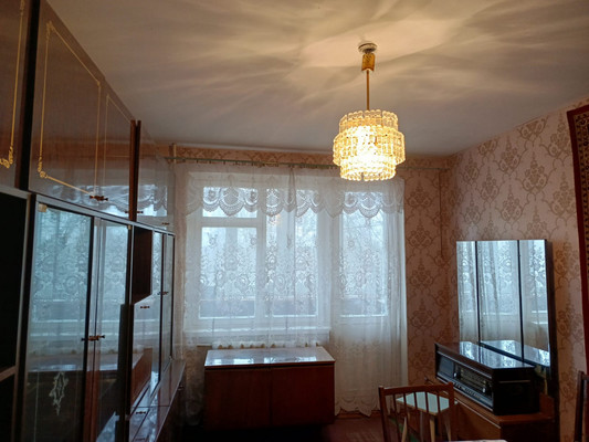 Продам двухкомнатную (2-комн.) квартиру, 42, Новый Свет п