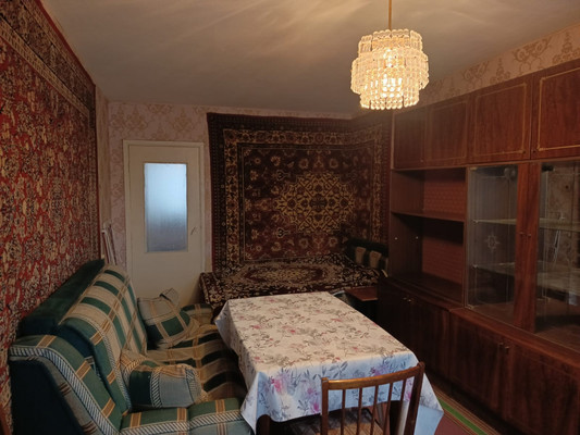Продам двухкомнатную (2-комн.) квартиру, 42, Новый Свет п