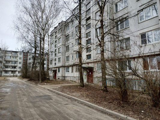 Продам двухкомнатную (2-комн.) квартиру, 42, Новый Свет п