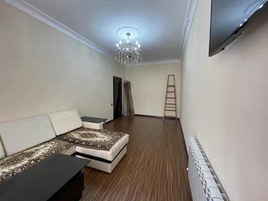Продам двухкомнатную (2-комн.) квартиру, Магомеда Гамзатова ул, 6, Ватан мкр