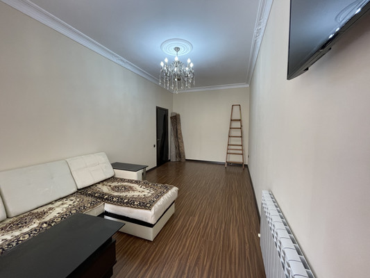 Продам двухкомнатную (2-комн.) квартиру, Магомеда Гамзатова ул, 6, Ватан мкр
