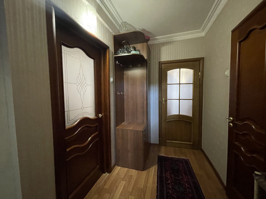 Продам двухкомнатную (2-комн.) квартиру, Амет-хана Султана пр-кт, 16, Махачкала г