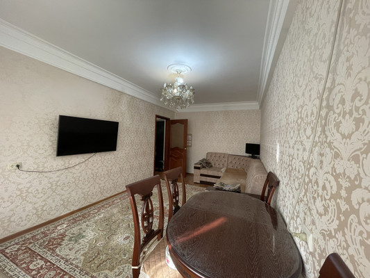 Продам двухкомнатную (2-комн.) квартиру, Амет-хана Султана пр-кт, 16, Махачкала г