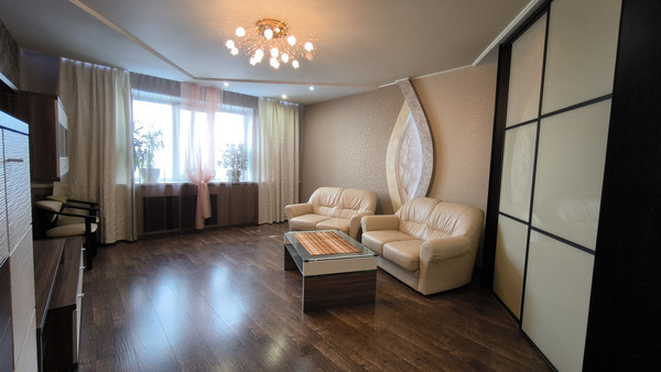 Продам трехкомнатную (3-комн.) квартиру, Победы пр-кт, 295А, Челябинск г