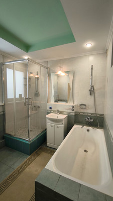 Продам трехкомнатную (3-комн.) квартиру, Победы пр-кт, 295А, Челябинск г