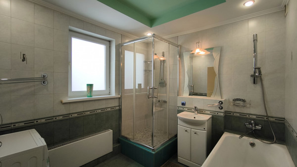 Продам трехкомнатную (3-комн.) квартиру, Победы пр-кт, 295А, Челябинск г