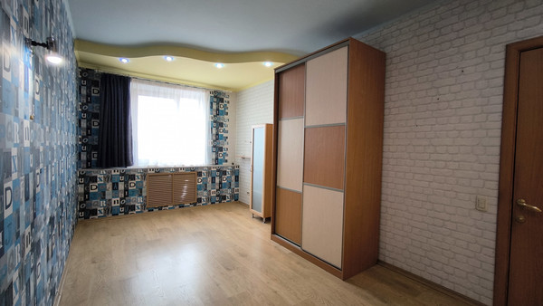 Продам трехкомнатную (3-комн.) квартиру, Победы пр-кт, 295А, Челябинск г