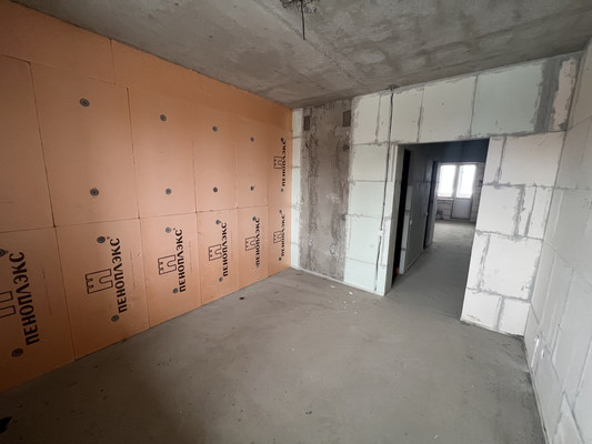 Продам трехкомнатную (3-комн.) квартиру, Заводской пр-кт, 12, Голицыно г