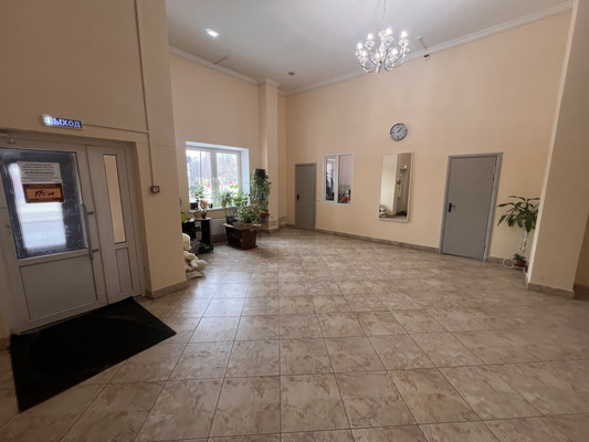 Продам трехкомнатную (3-комн.) квартиру, Заводской пр-кт, 12, Голицыно г