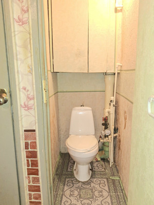 Продам комнату в 3-комн. квартире, Коммуны ул, 48, Санкт-Петербург г