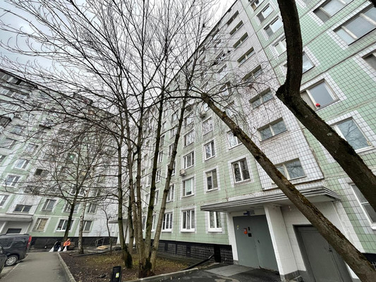 Продам трехкомнатную (3-комн.) квартиру, Литовский б-р, 11к5, Москва г