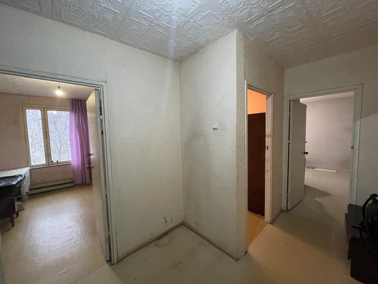 Продам трехкомнатную (3-комн.) квартиру, Литовский б-р, 11к5, Москва г