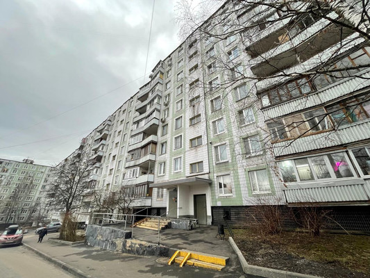Продам трехкомнатную (3-комн.) квартиру, Литовский б-р, 11к5, Москва г