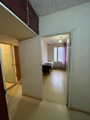 Продам трехкомнатную (3-комн.) квартиру, Литовский б-р, 11к5, Москва г