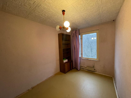 Продам трехкомнатную (3-комн.) квартиру, Литовский б-р, 11к5, Москва г