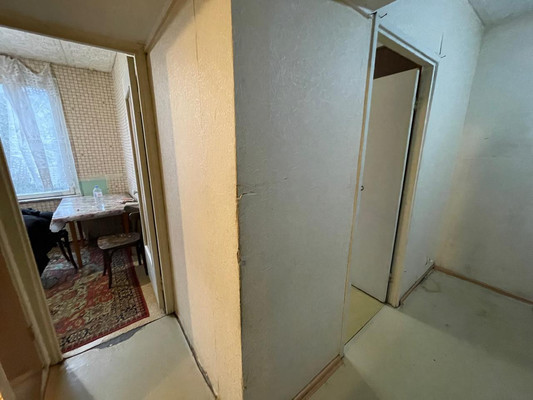 Продам трехкомнатную (3-комн.) квартиру, Литовский б-р, 11к5, Москва г