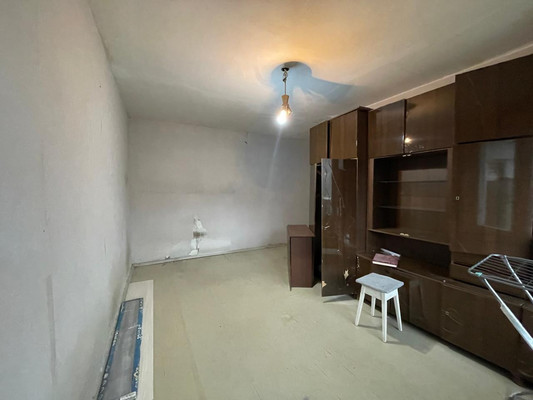 Продам трехкомнатную (3-комн.) квартиру, Литовский б-р, 11к5, Москва г
