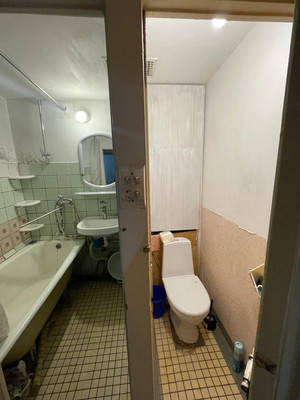 Продам трехкомнатную (3-комн.) квартиру, Литовский б-р, 11к5, Москва г