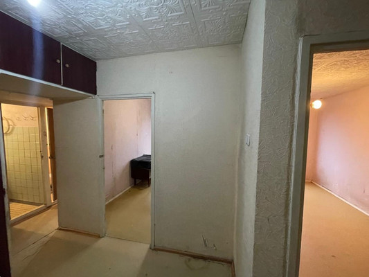 Продам трехкомнатную (3-комн.) квартиру, Литовский б-р, 11к5, Москва г