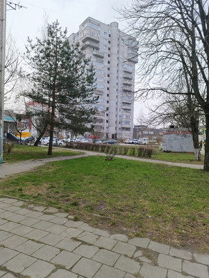 Продам коммерческое помещение 91,5 м2, Озерная ул, 8-12, Калининград г
